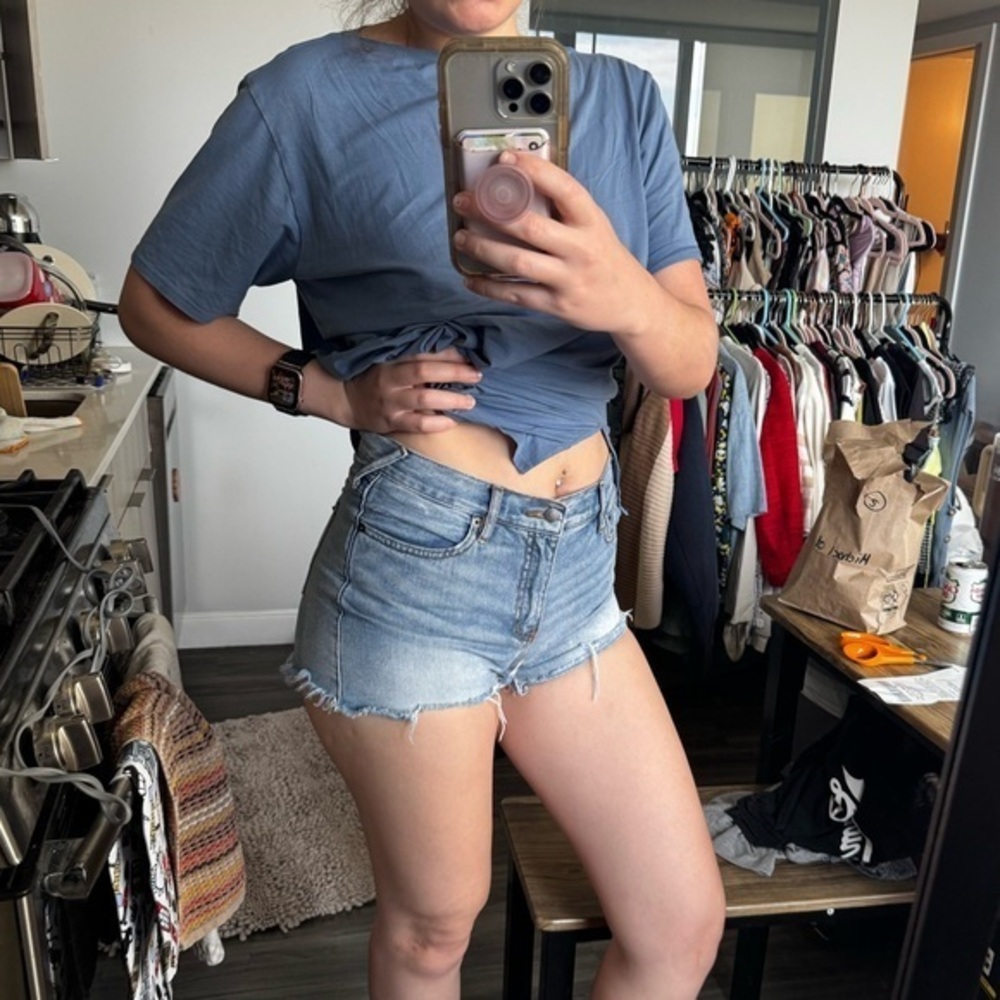 Free People Distressed Denim Shorts Size 29